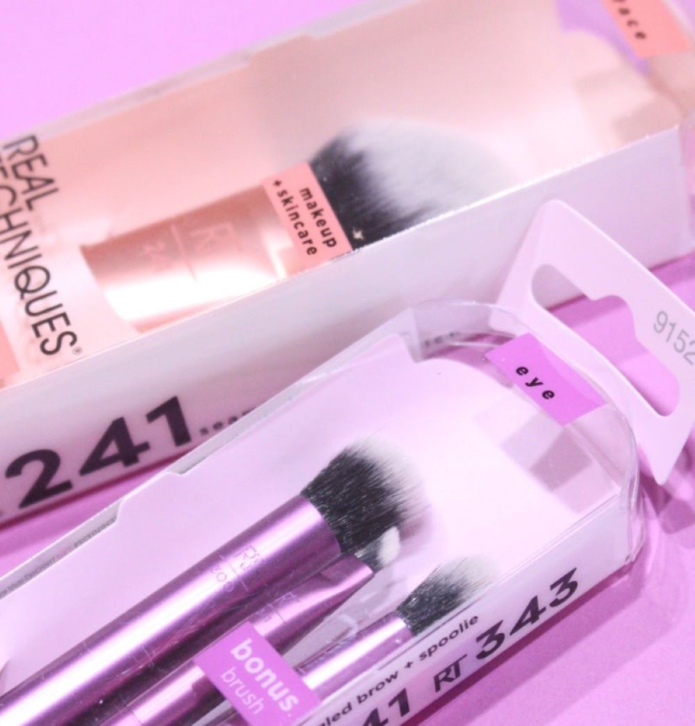 Real Techniques Eye Shade + Blend set 3pcs , Base Shadow Brush,Deluxe Crease Brush,Medium Shadow Brush , แปรงแต่งหน้า , Real Techniques , Real Techniques แปรงแต่งหน้า 